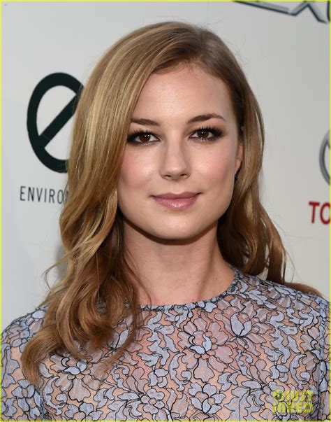 Emily Vancamp Body Shape