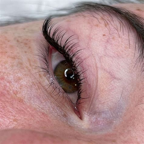 mona pro shop lash extensions