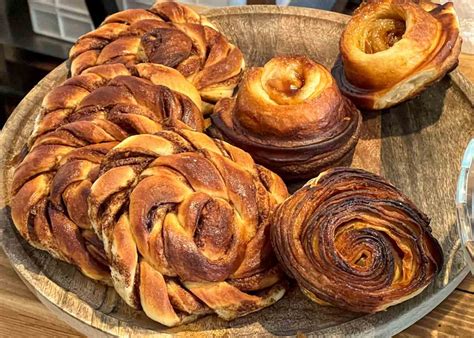 cinnamon buns   world