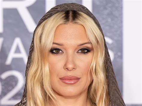 Dakota Johnson’s Boho Braid Is Ideal For Summer In The City | Vogue