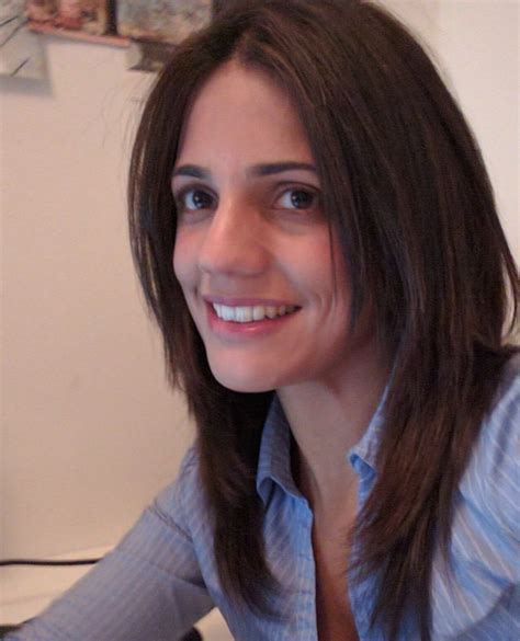 Tania Ramos – Medium