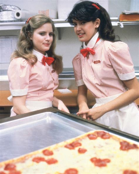 phoebe cates ridgemont 5