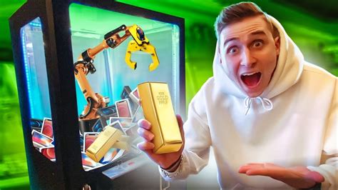 ЭТО ЕДИНСТВЕННЫЙ ИГРОВОЙ автомат с Призами в МИРЕ!!! Выиграл там ЭТО ...