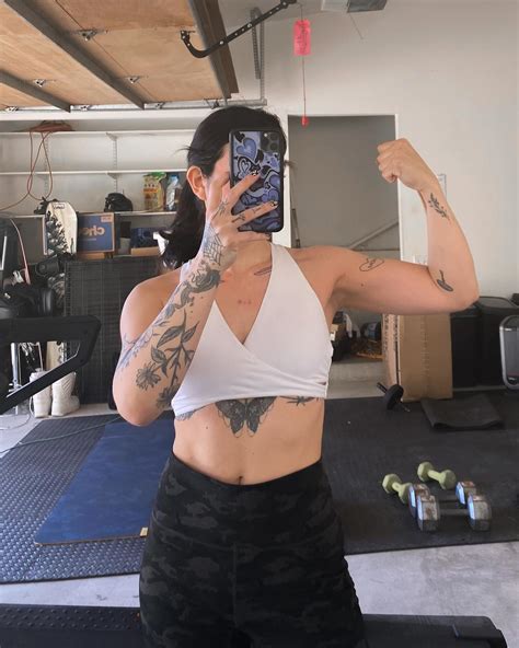 Mia Sayoko | customize your avatar? | Instagram