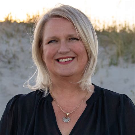 Sarah Young's Instagram, Twitter & Facebook on IDCrawl