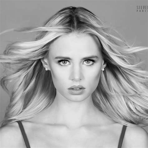 Meet MAREN TSCHINKEL | With her creative and elegant style, the