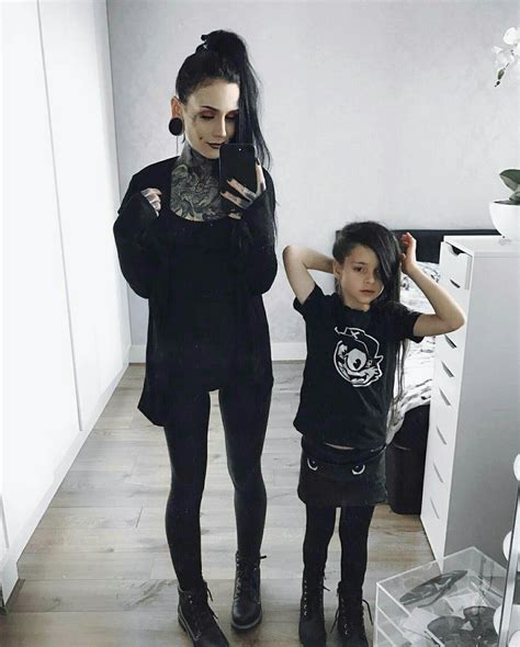 Pin en Monami Frost