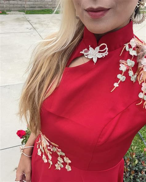 Raina Huang (@thequeenraina) • Instagram photos and videos