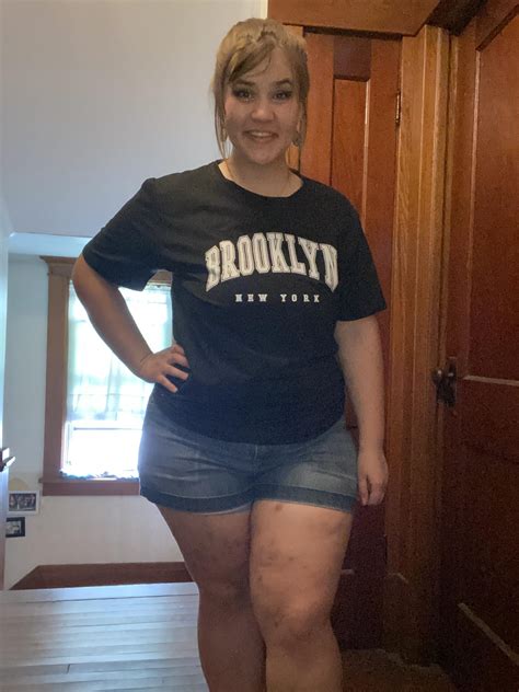 I think my thighs are hot idc lol : r/selfie