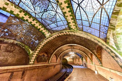 beautiful subway stations    curbed