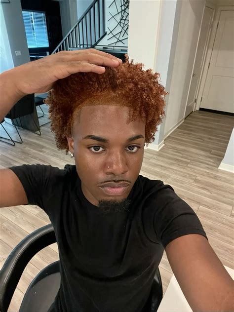 Professional guides explain how to maintain hairstyles for males with curly hair