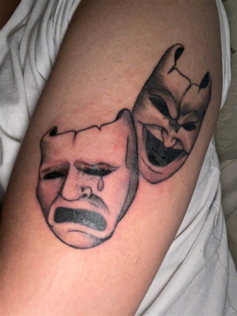 Ist das normal oder muss ich zum Arzt? (Pflege, Tattoo, Entzündung)