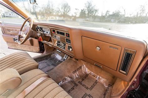 1988 Oldsmobile Custom Cruiser Interior by CreativeT01 on DeviantArt