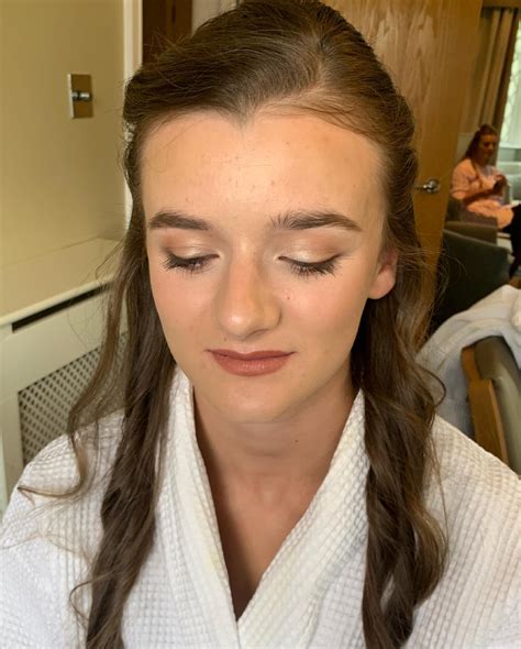 Elena Pears MUA - Home