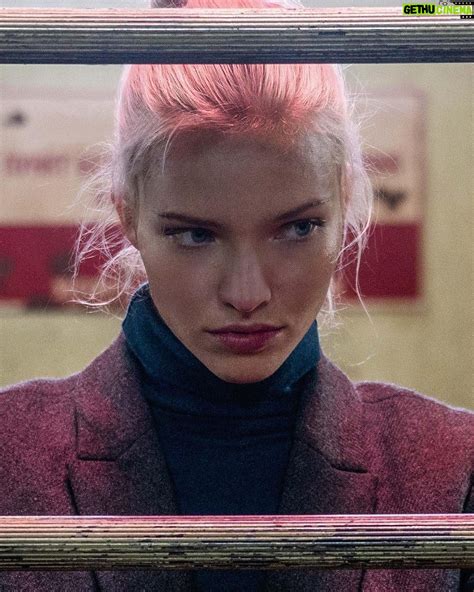 Sasha Luss Wiki, Biography, Age, Gallery, Spouse and more