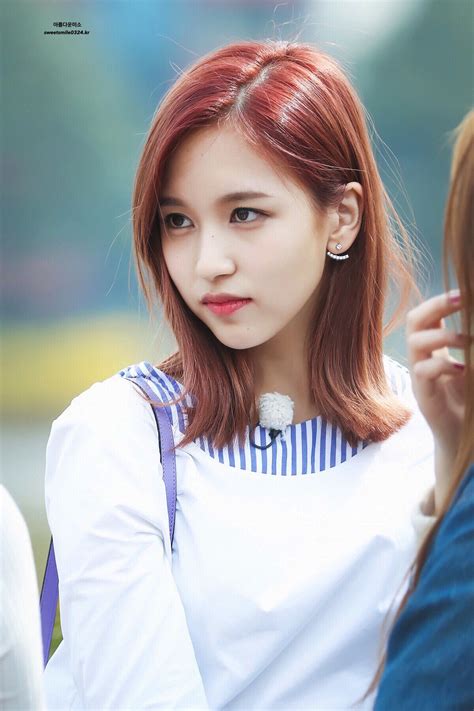 Mina : r/kpics