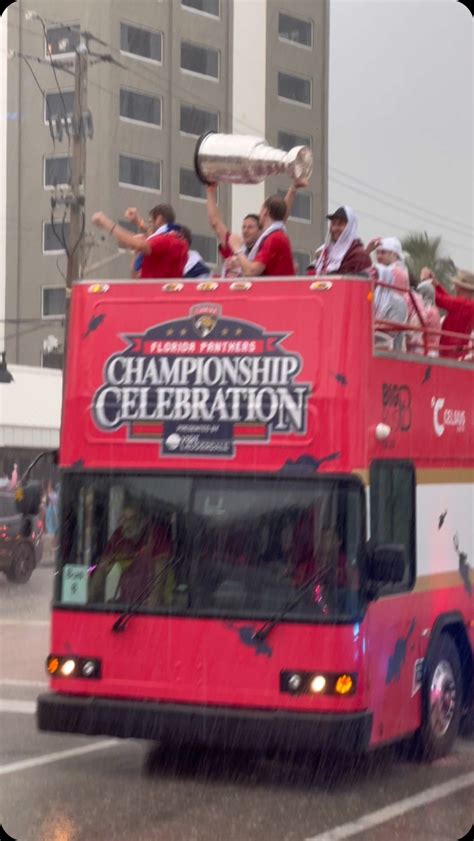 John Neyrot | Body paint bikini slow-mo Video with the beautiful April