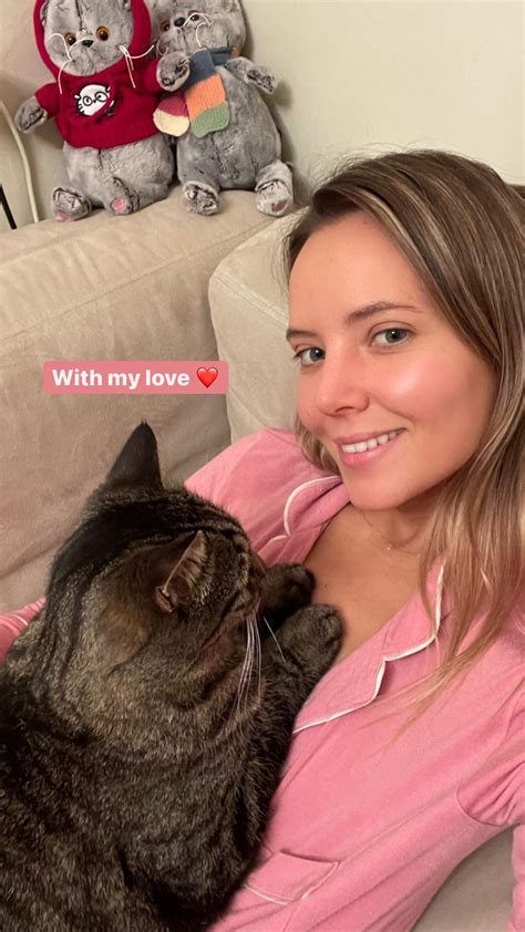 Katya Clover with her love : r/KatyaClover