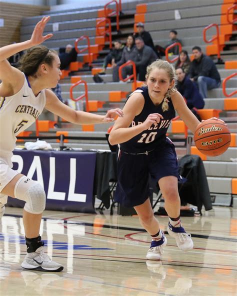 Bulldogs Second-Half Rally Stuns Centralia in NWAC Women’s Tournament