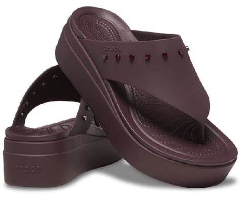 Crocs Brooklyn studded flip вьетнамки крокс женские на платформе W8 ...