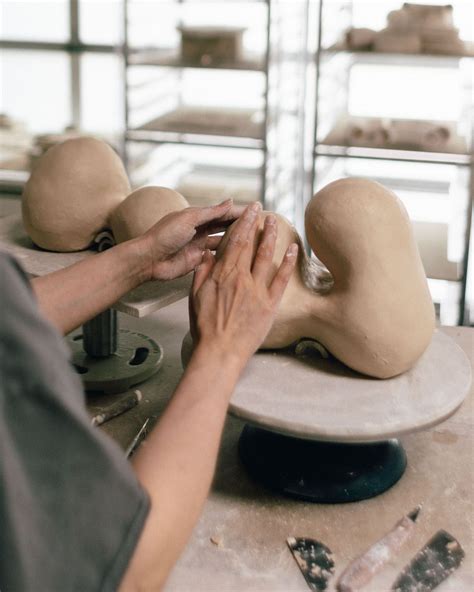 Explore Manhattan Riverside Drive to find quiet parks and monuments