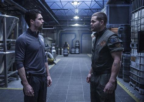 The Expanse : The Expanse : Photo Steven Strait, Wes Chatham - 184 sur ...
