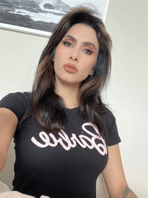 Cristina Vee Valenzuela on Twitter: "Seattle https://t.co/SUIG8zzcRf