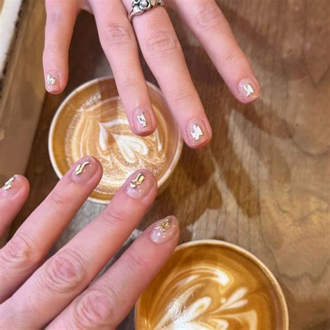 stunning engagement nail ideas    ring shine