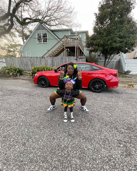 Kenzie Ann 💜🧁🤍 | PARTAY IN THE CITAY 🥳💜💚💛 | Instagram