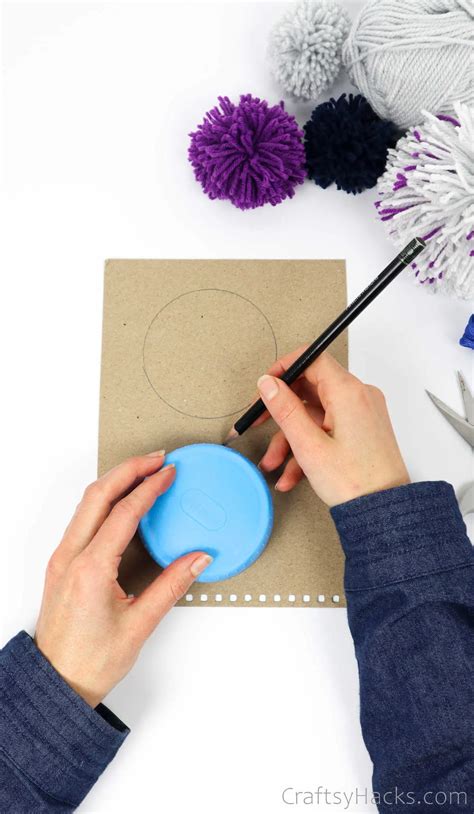 Crafters Clash Over The Best Method For Making Pom Poms - RYZE Superfoods