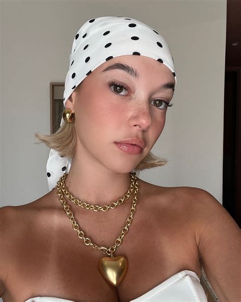 Sarah Snyder (@sarahfuckingsnyder) • Instagram photos and videos