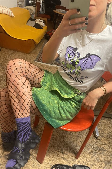 THE ADVENTURES OF ANNIE HAMILTON – annie hamilton