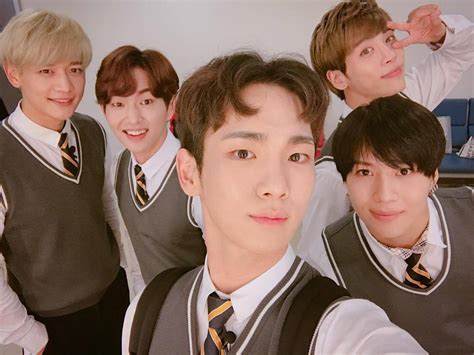 fyjjong : (161112) @bumkeyk: #아는형님 #아는샤이니 (i / ii)