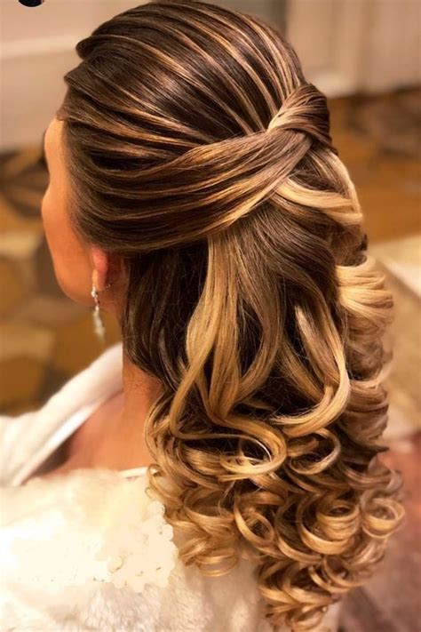Penteado Mae Do Noivo Solto - 30 Penteados para Mãe do noivo – Dicas de Cabelo