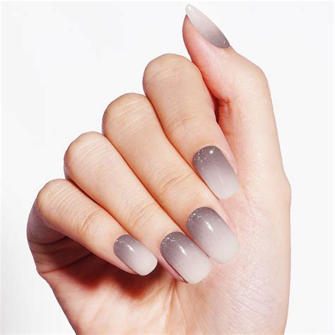 Soft Gray Elegance Gel Nail Strips for a Modern, Minimal Look | Ash Dr