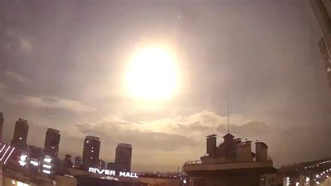 Mysterious flash of light over Kyiv sparks alarm and confusion after ...