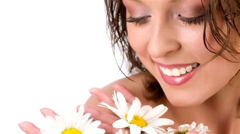 Ромашка. Лечебные свойства ромашки. Ванны с ромашкой. - YouTube