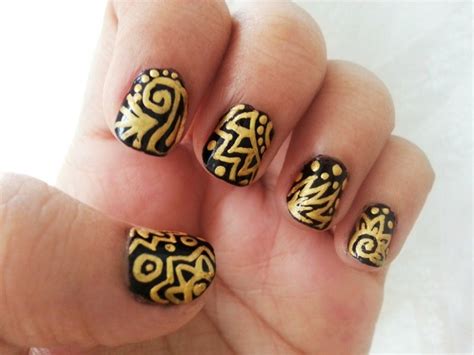 Black & Gold Nail Art : 4 Steps (with Pictures) - Instructables