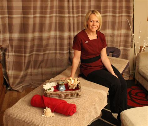 Lesbian Oil Massage: A Controversial New Trend Taking Over The US? Image 18