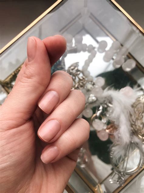 Маникюр без маникюра @art_lizza_ | Long natural nails, Natural nails ...