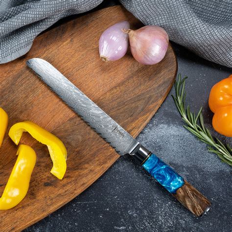 "Tsunami" 67-Layer Damascus Steel Serrated Bread Knife – Senken Knives