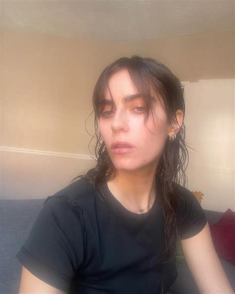 𝒜𝓁𝓁𝓎 𝐼𝑜𝒶𝓃𝓃𝒾𝒹𝑒𝓈 (@allytheninja) • Instagram photos and videos