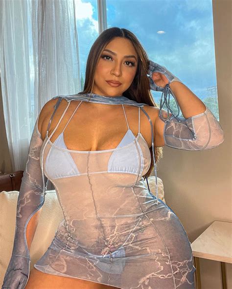 Nancy Hernandez | @dollskill ☁️ #dollskill Search: Pitch Arctic Print