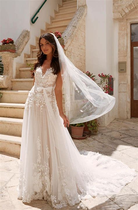 Madi Lane Maribel - Size 12 – Luxe Redux Bridal