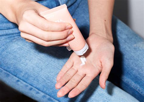 hand  nail  uh life saver