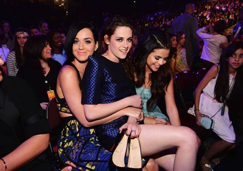 Katy Perry, Kristen Stewart, and Selena Gomez : gentlemanboners