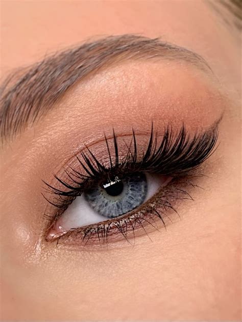 Макияж со стрелкой | Trucco occhi, Trucco per occhi marroni, Trucco ...