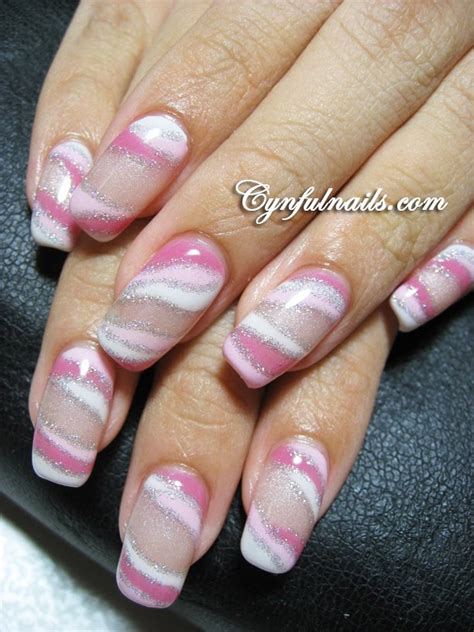 Cynful Nails: Gel nail art.