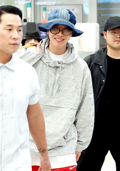 250414 J-Hope at Incheon International Airport | kpopping