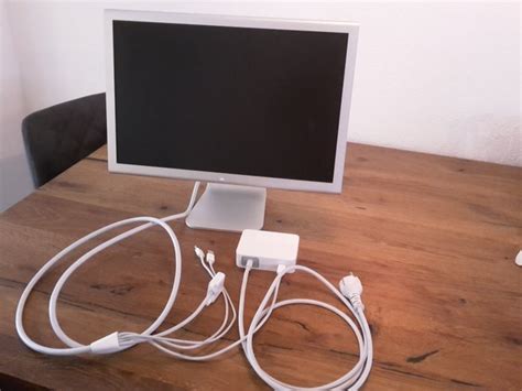 Apple Cinema Display 20-Inch (Aluminum) - Display(s) - With - Catawiki